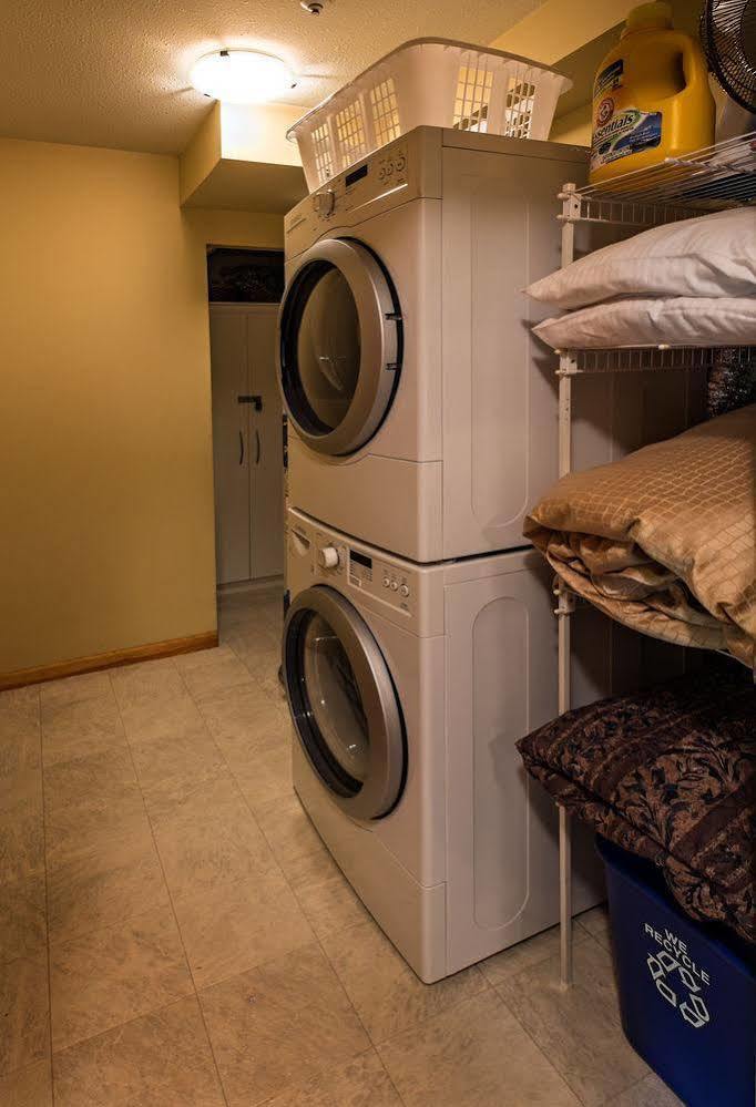 Westwind Properties At Valhalla ウィスラー エクステリア 写真